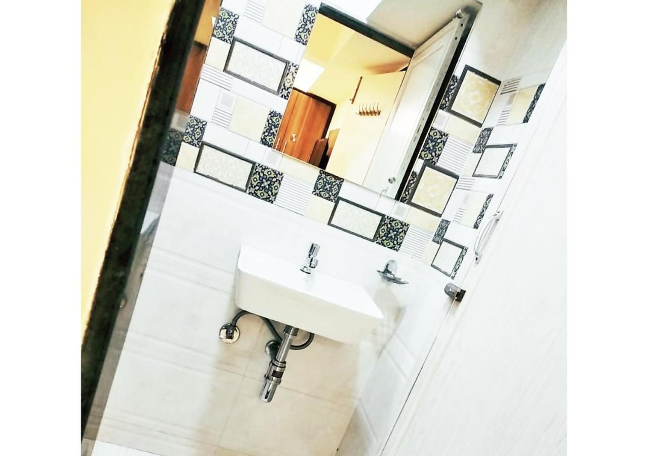 Hotel Ashyana - Near To Grant Road Station Mumbai Kültér fotó